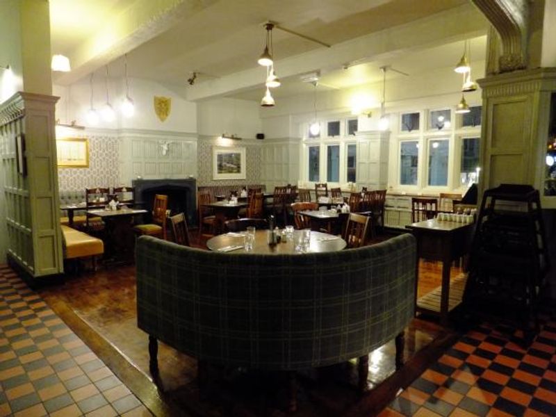 The Royal Oak, Settle - dining area. (Pub, Bar). Published on 12-02-2015