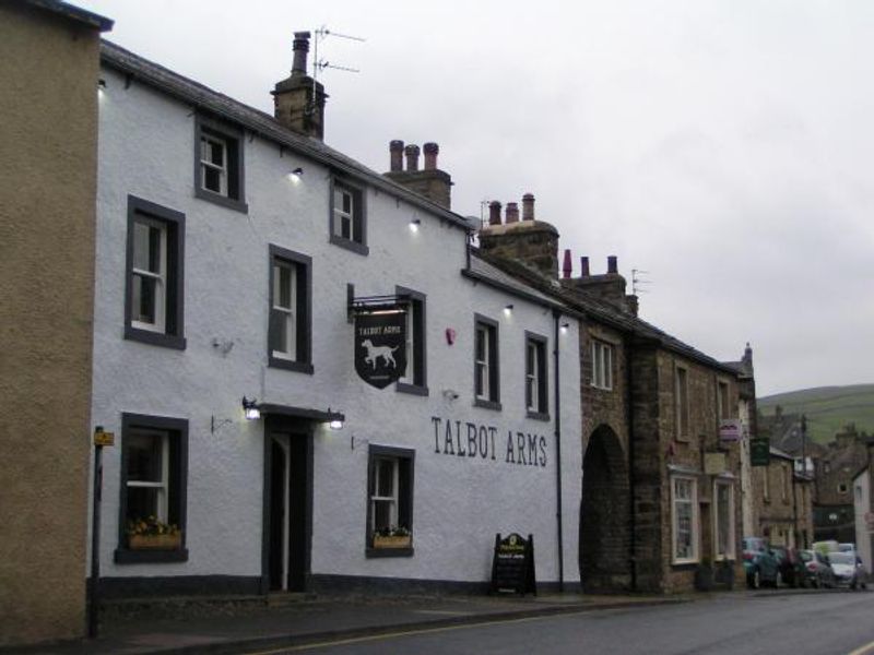 Talbot Arms, Settle. (Pub, External). Published on 20-01-2015