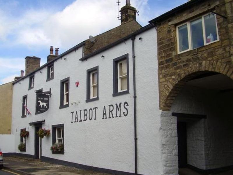 The Talbot Arms, Settle. (Pub, External). Published on 20-01-2015 