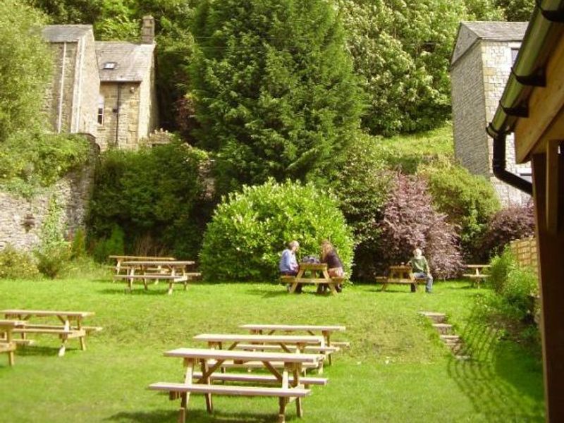 The Talbot Arms, Settle. (Pub, Garden). Published on 20-01-2015