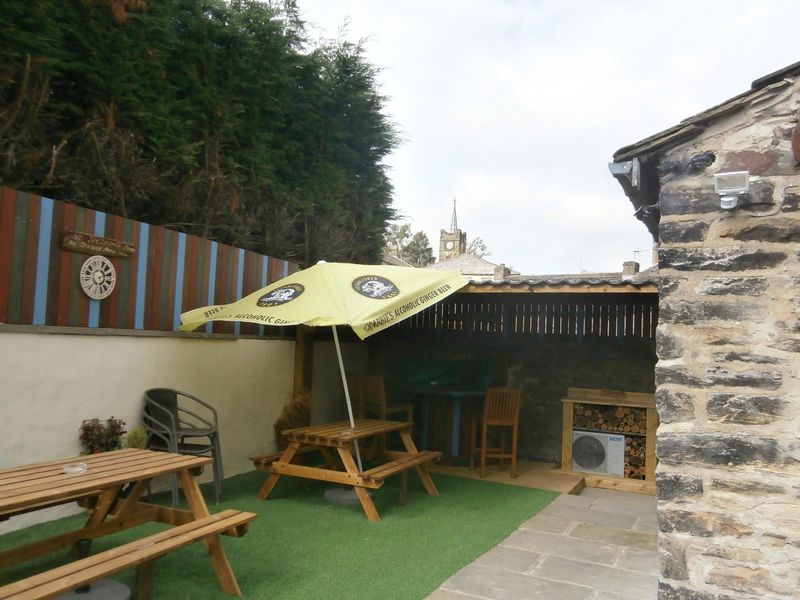 Rear garden, the Red Lion, Silsden. (Pub, External, Garden). Published on 29-03-2017