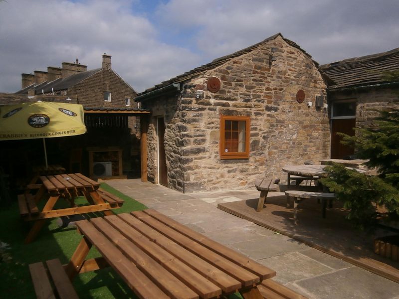 Rear garden, the Red Lion, Silsden. (Pub, External, Garden). Published on 29-03-2017