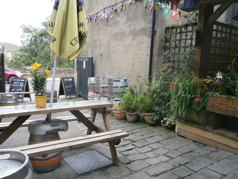 Side yard, the Red Lion, Silsden. (Pub, External, Garden). Published on 29-03-2017