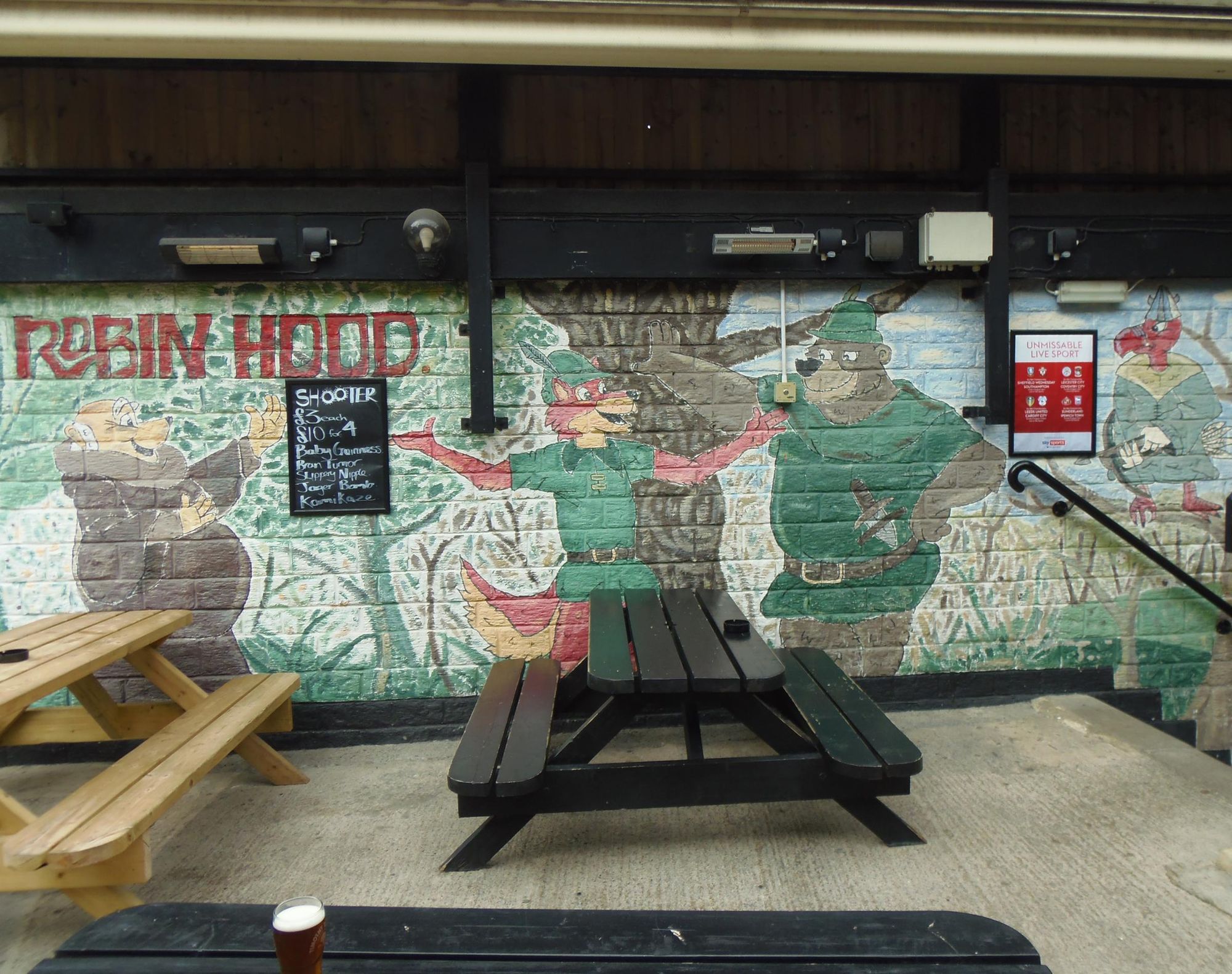 Mural on Beer Garden Wall summer 2023. (Pub, Garden). Published on 05-08-2023