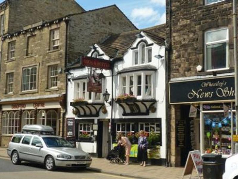 Cock and Bottle, Skipton, 2015. (Pub, External). Published on 23-01-2015