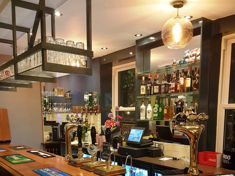 The new bar, Railway, Skipton. Autumn 2018. (Pub, Bar). Published on 17-10-2018 