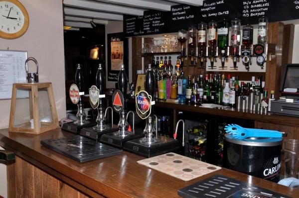 (Pub, Bar). Published on 09-02-2015