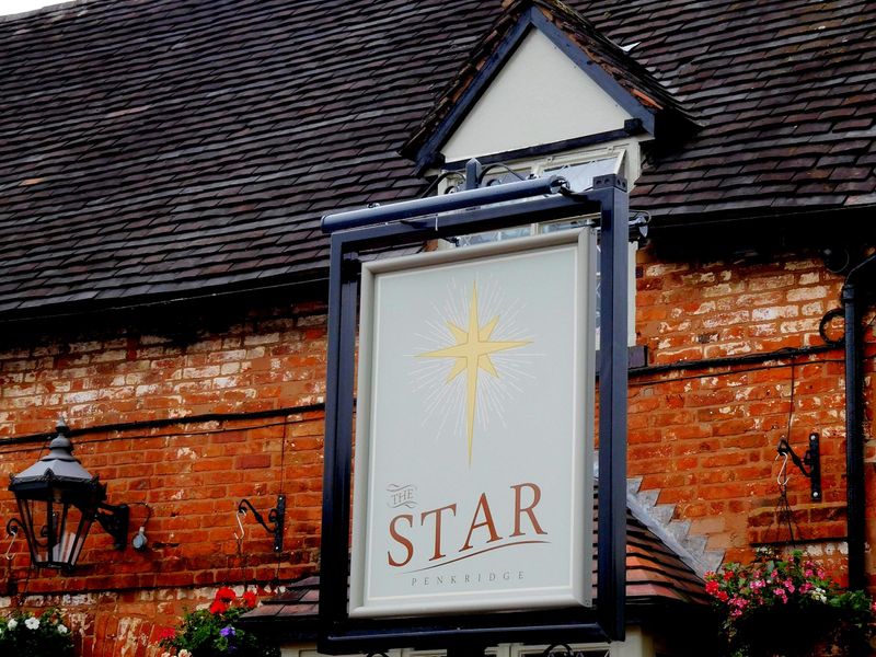 Penkridge Star pub sign 8 June 2018. (Pub, Sign). Published on 31-08-2018 