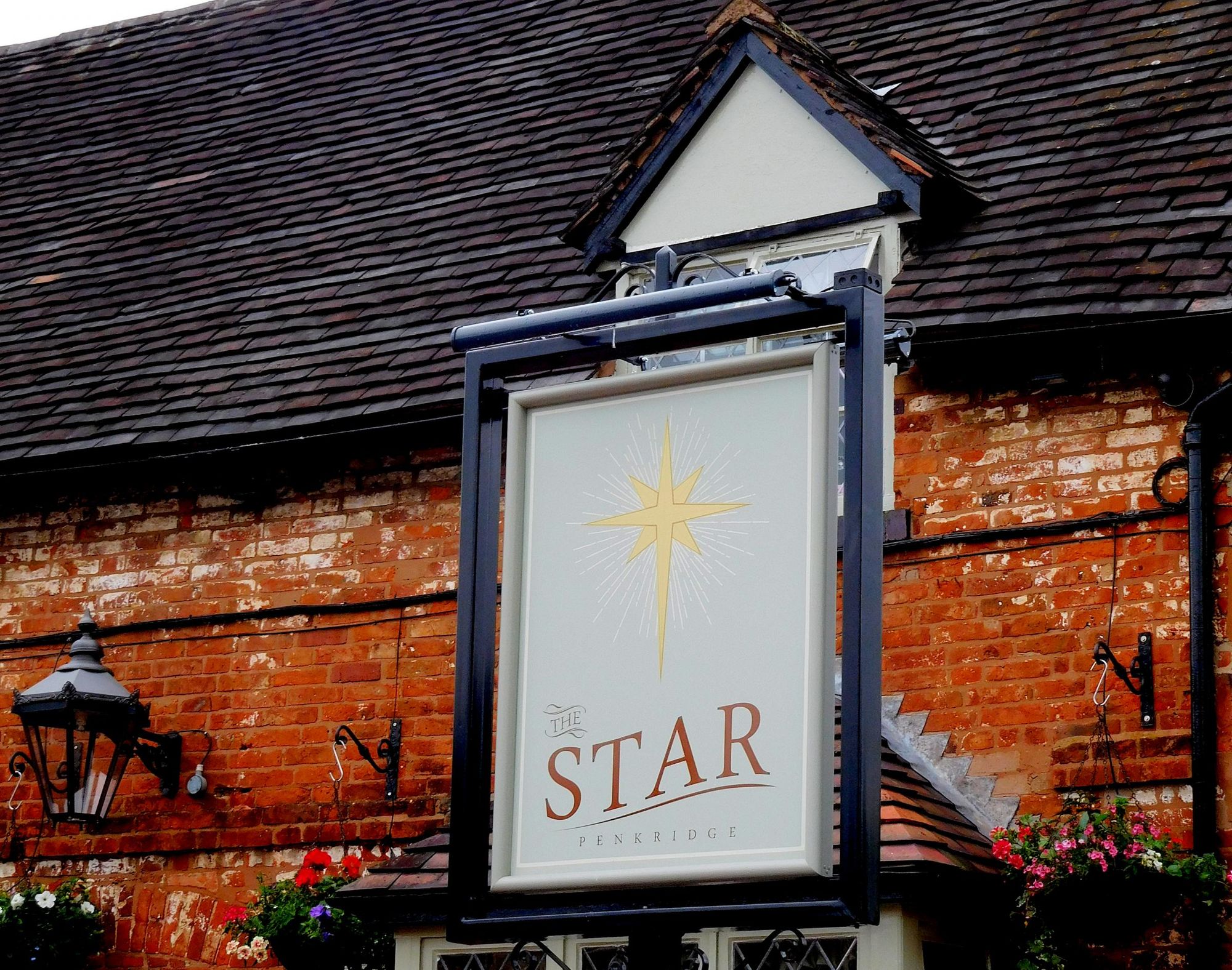Penkridge Star pub sign 8 June 2018. (Pub, Sign). Published on 31-08-2018