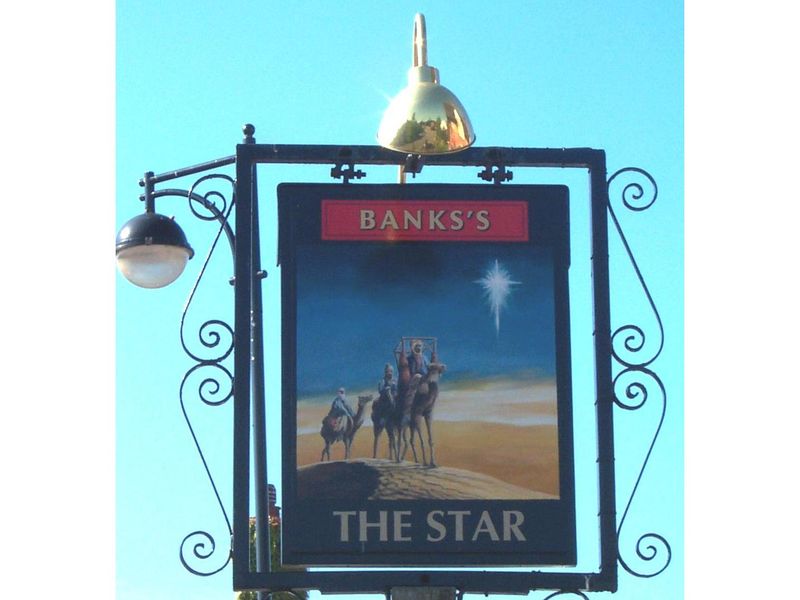 Penkridge Star sign in 2003. (Pub, Sign). Published on 31-08-2018