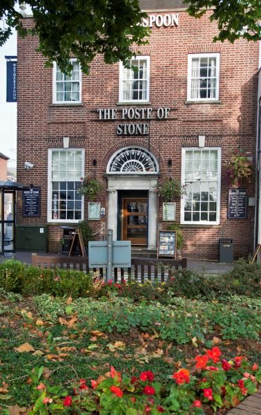© Phil Vickers. (Pub, External). Published on 01-10-2013
