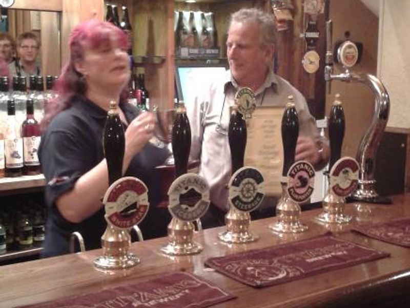 Branch Pub of the Year 2013 - presentation. (Pub, Branch, Award). Published on 09-08-2013 
