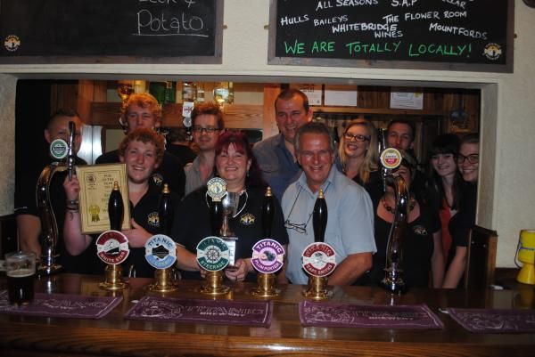 Branch Pub of the Year Award Presentation 2013. (Pub, Publican, Branch, Award). Published on 09-08-2013