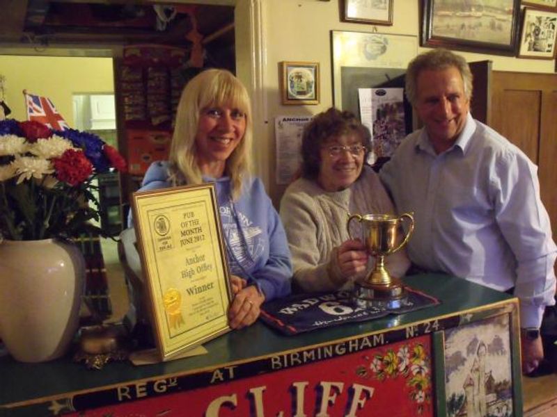 Branch Pub of the Month Jun 2012. © 2012 RJ Flood. Creative Comm. (Pub, Publican, Branch, Award). Published on 23-07-2013 