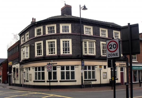 © RJ Flood. Creative Commons Licence CC BY-NC. (Pub, External, Key). Published on 02-09-2013