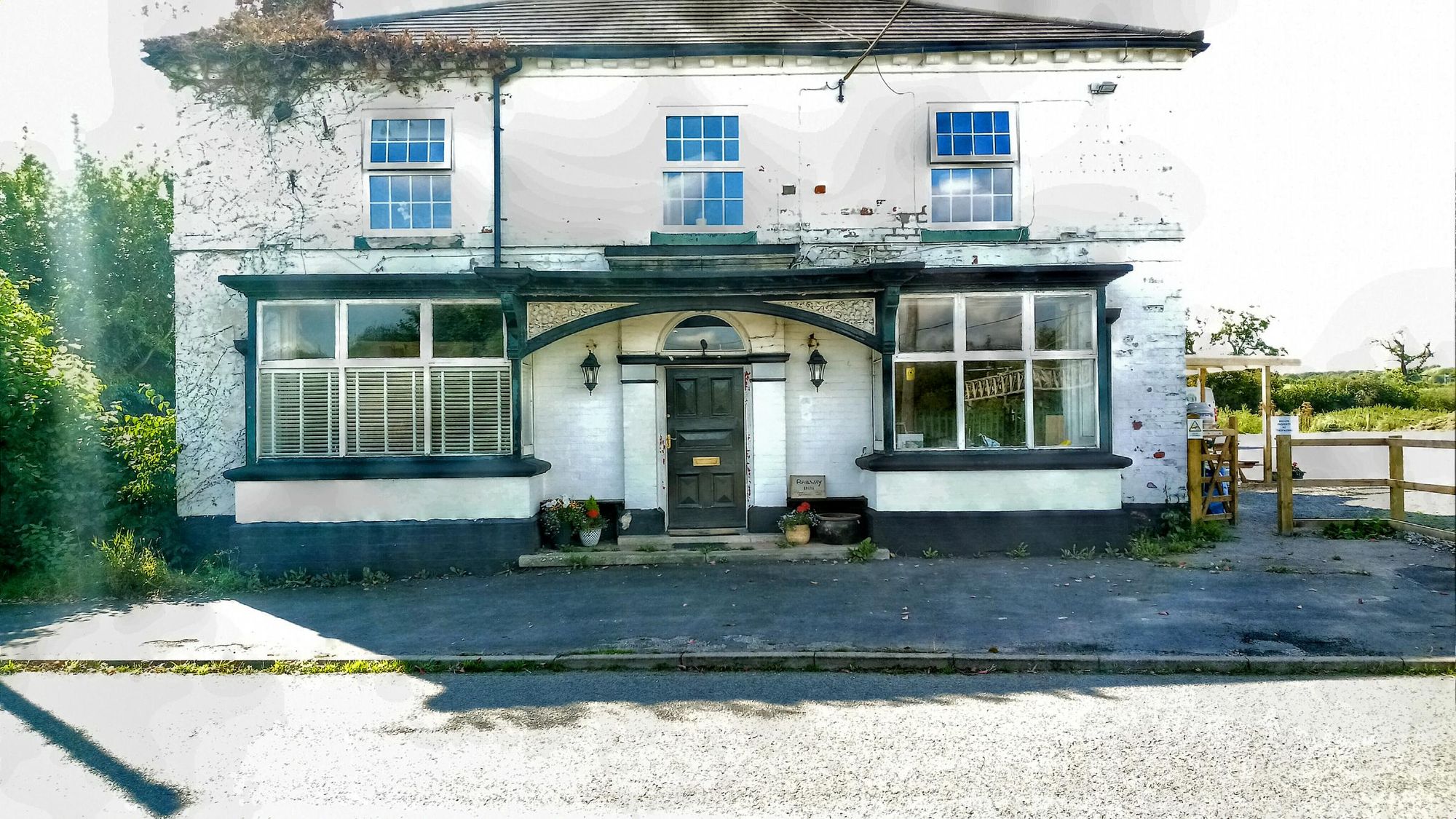 Norton Bridge Railway Inn, exterior awaiting refurbishment 2021. Published on 30-09-2021