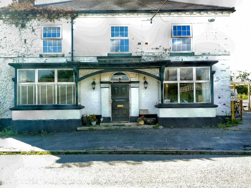 Norton Bridge Railway Inn, exterior awaiting refurbishment 2021. Published on 30-09-2021