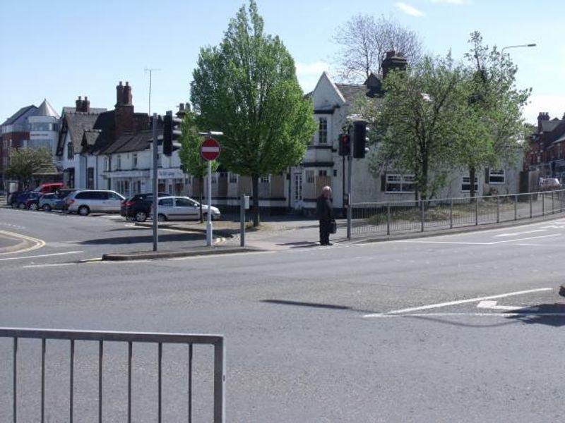 © RJ Flood. Creative Commons Licence CC BY-NC. Boarded up 2013. (Pub, External, Key). Published on 25-07-2013