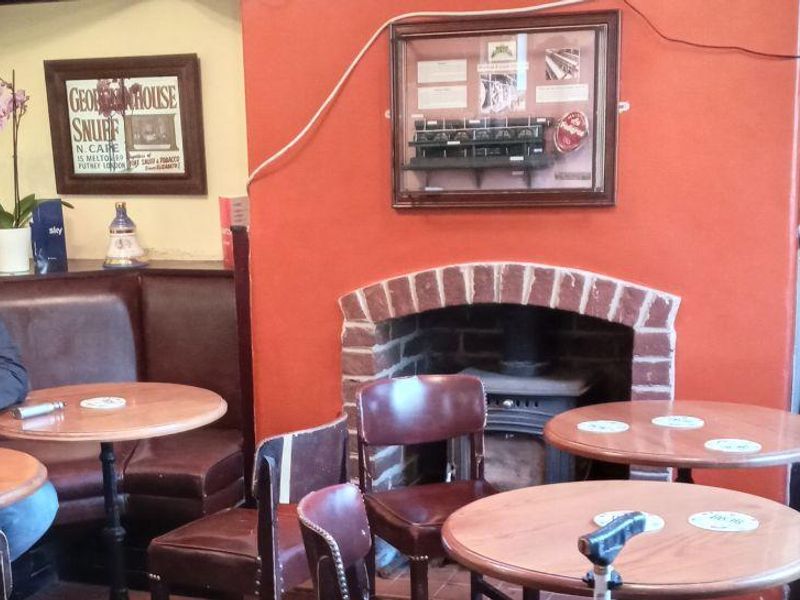 (Pub, Bar). Published on 14-04-2024 