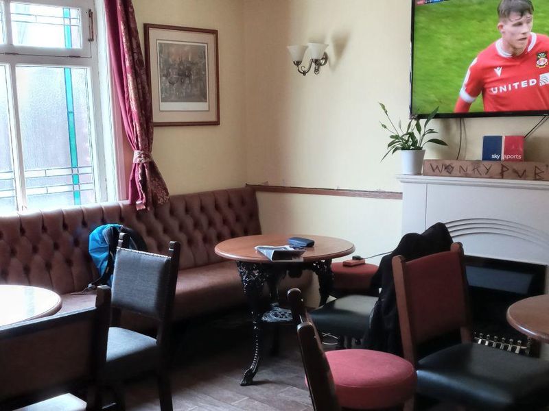 (Pub, Bar). Published on 14-04-2024 