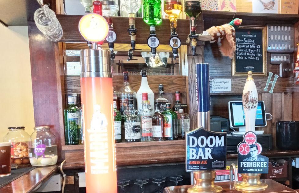 (Pub, Bar). Published on 14-04-2024