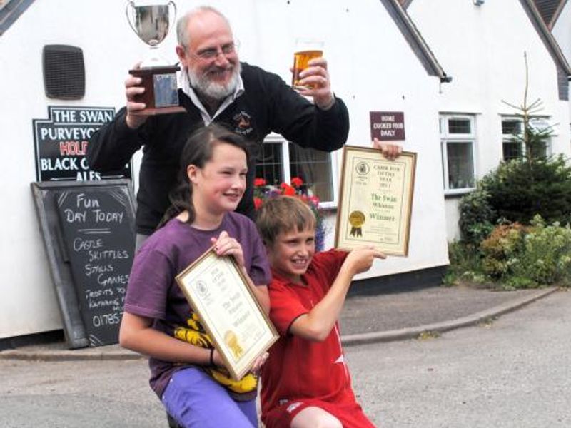 Branch Pub of the Year and Cider Pub of the Year Aug 2011. (Pub, Branch, Award). Published on 23-07-2013