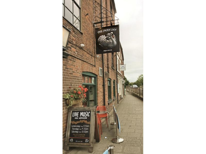 Pub exterior. Licensed for use by CAMRA. (Pub, External). Published on 16-09-2022 