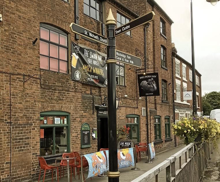 Swan exterior 2022. Licensed for use by CAMRA. (Pub, External, Key). Published on 16-09-2022