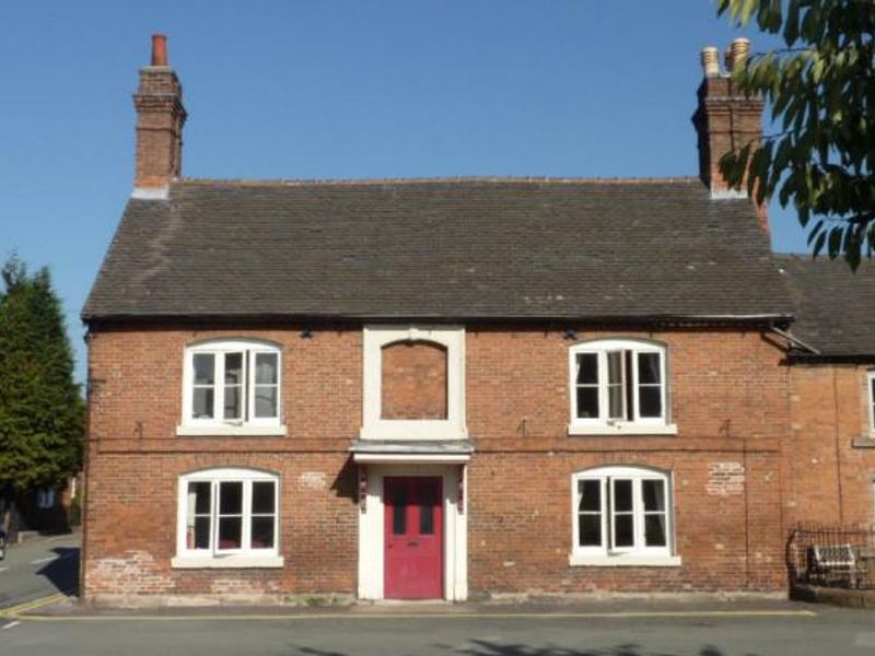 The Queens Arms in 2010 after conversion to a dwelling. (Pub, External). Published on 13-08-2014