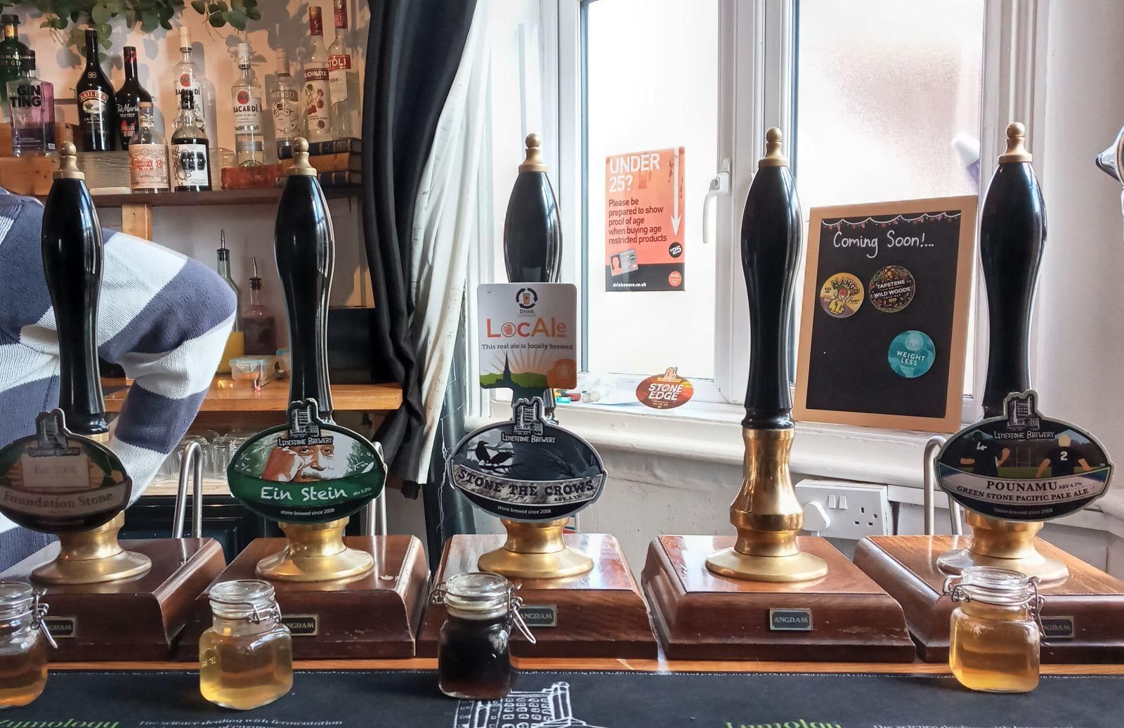 (Pub, Bar). Published on 14-04-2024