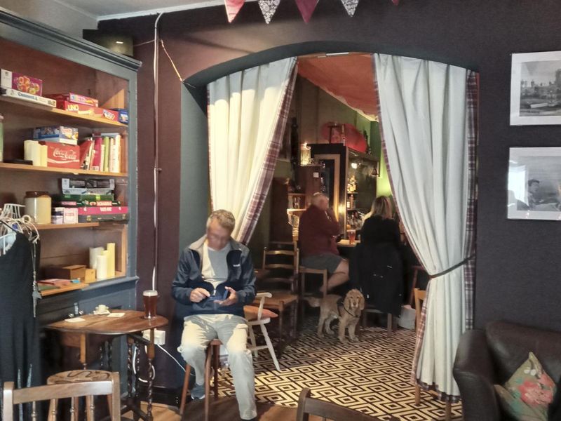 (Pub, Bar). Published on 02-11-2023 