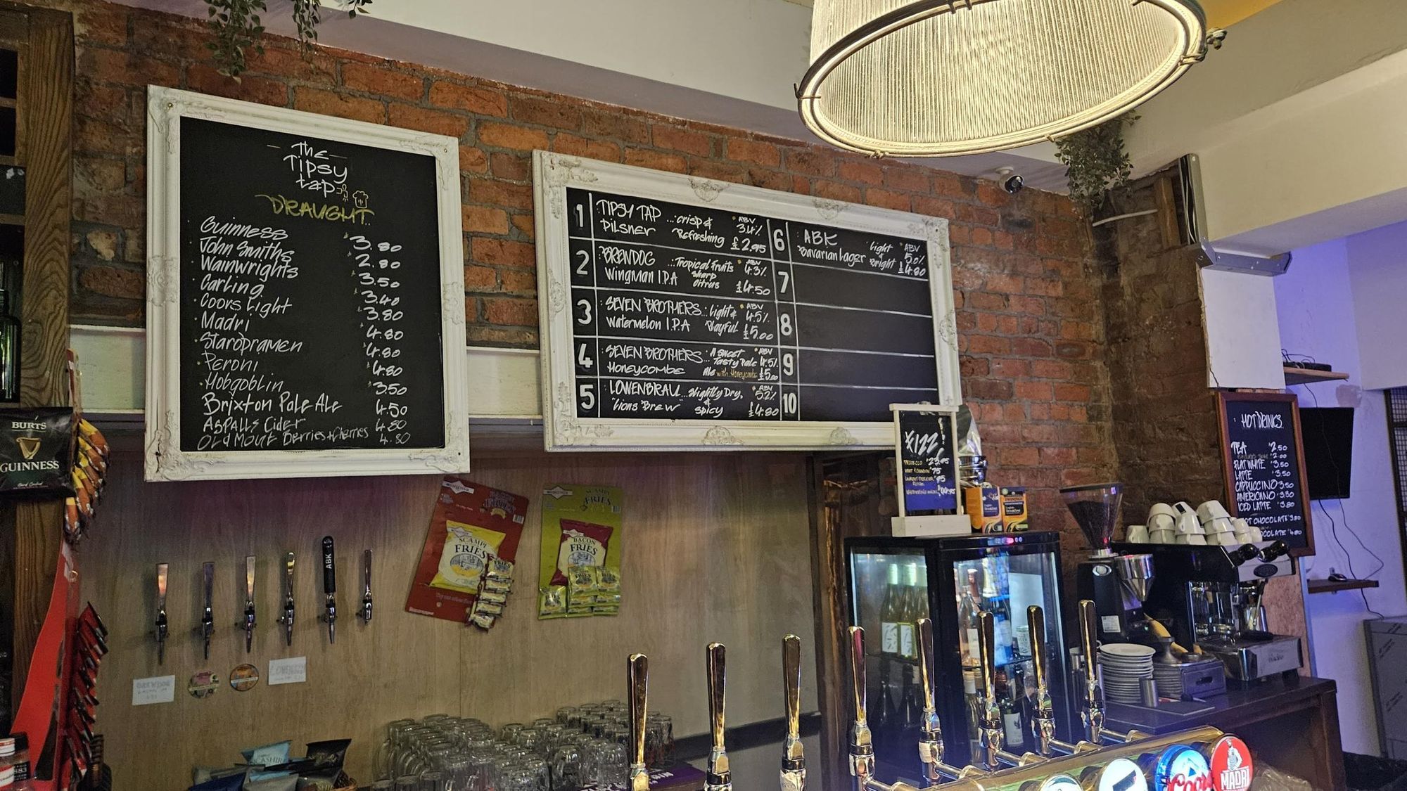 (Pub, Bar). Published on 21-09-2024