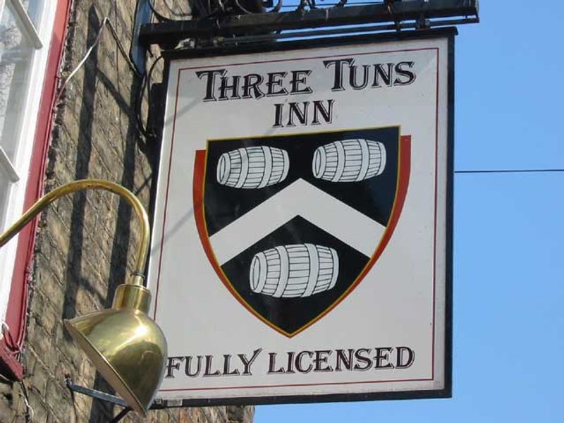 Three Tuns - Huntingdon. (Pub). Published on 06-11-2011