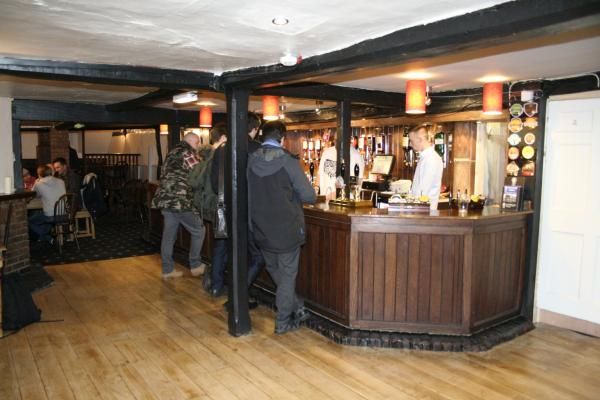 (Pub, Bar). Published on 23-12-2014