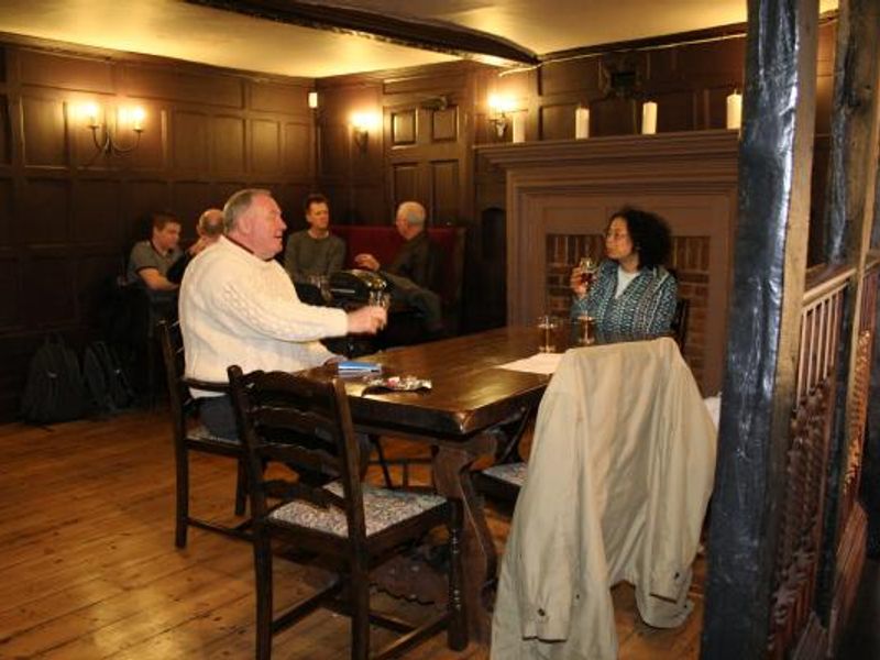(Pub, Bar). Published on 23-12-2014 