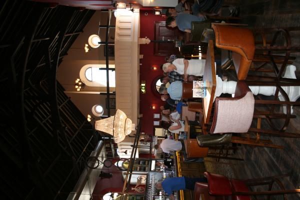 (Pub, Bar). Published on 17-07-2016