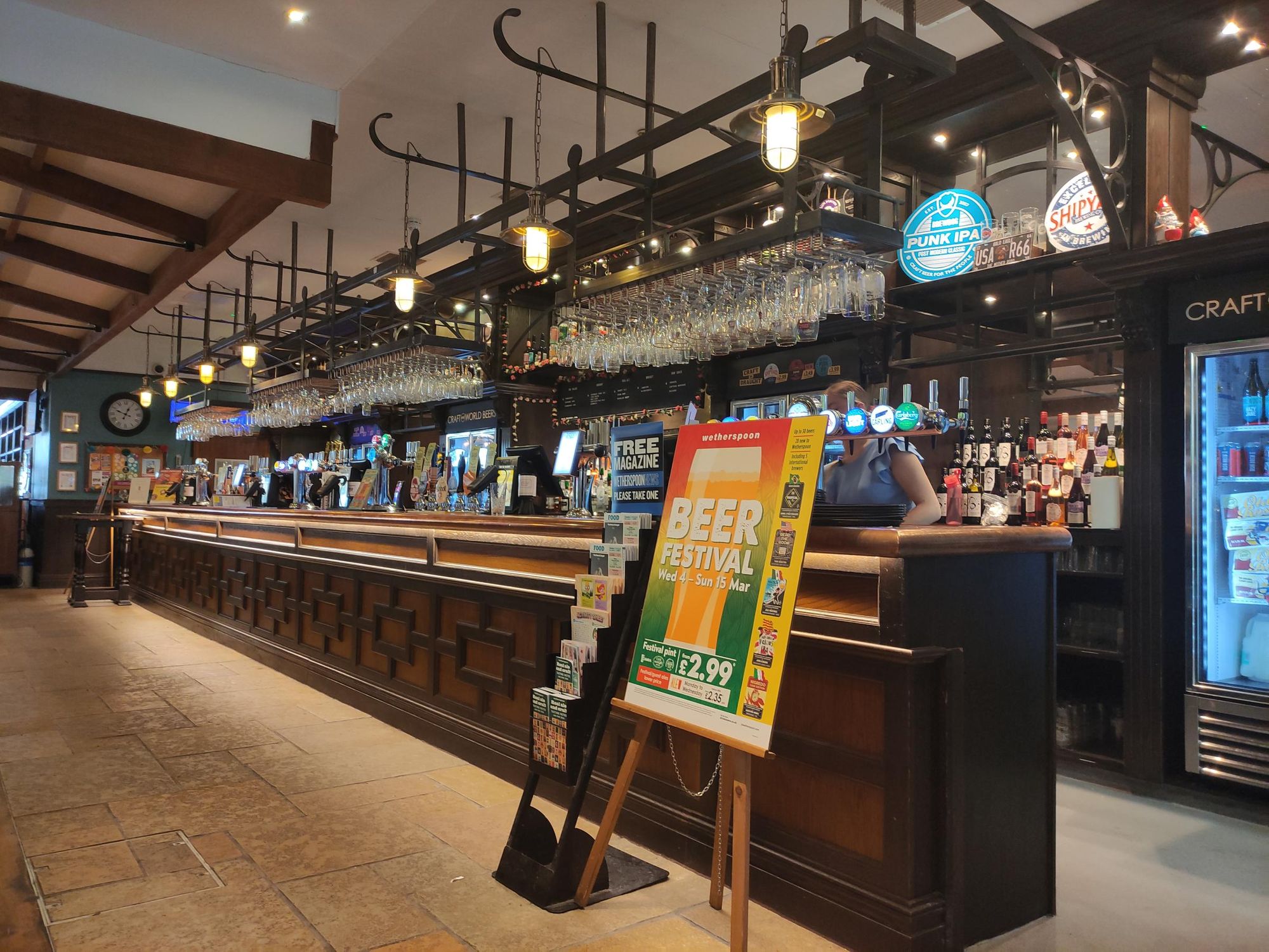 (Pub, Bar). Published on 23-02-2026