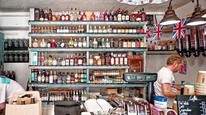 (Pub, Bar). Published on 30-06-2022
