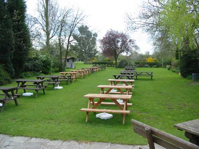 Three Jolly Butchers - Houghton and Wyton. (Pub). Published on 06-11-2011 