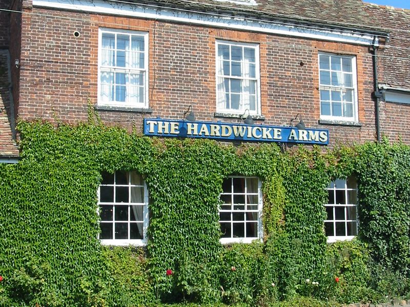Arrington HardwickeArms. (Pub, External). Published on 29-09-2012