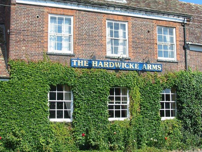 Arrington HardwickeArms. (Pub, External). Published on 29-09-2012 