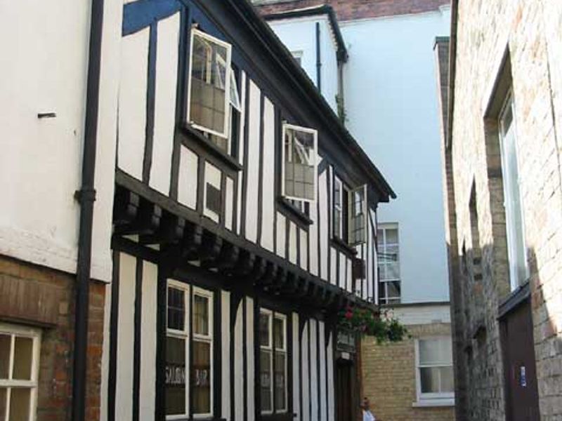 Market Inn - Huntingdon. (Pub). Published on 06-11-2011 