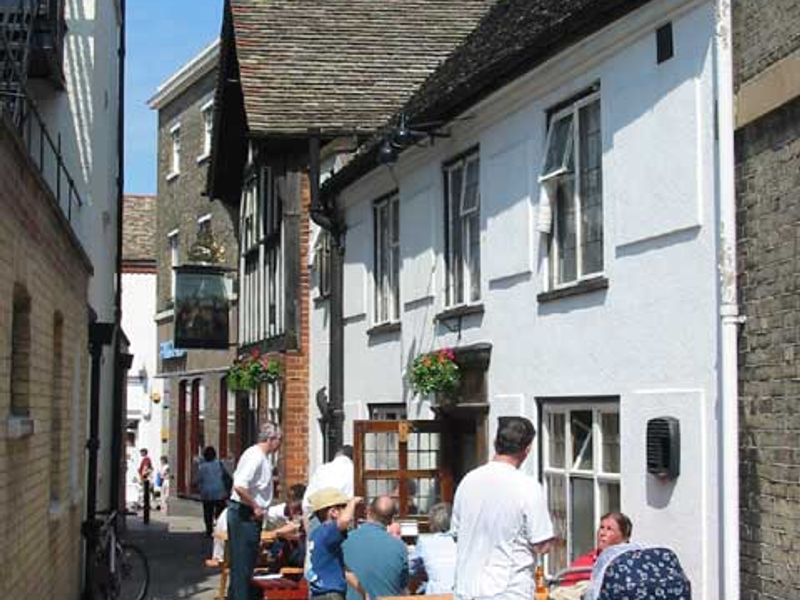 Market Inn - Huntingdon. (Pub). Published on 06-11-2011 