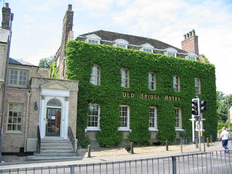 Old Bridge Hotel - Huntingdon. (Pub). Published on 06-11-2011