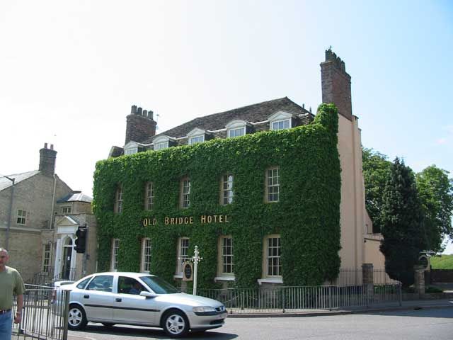 Old Bridge Hotel - Huntingdon. (Pub). Published on 06-11-2011