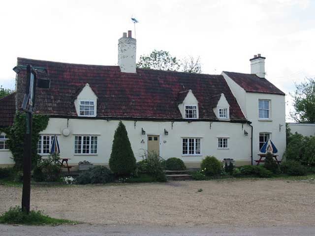 Swan - Offord Darcy. (Pub). Published on 06-11-2011