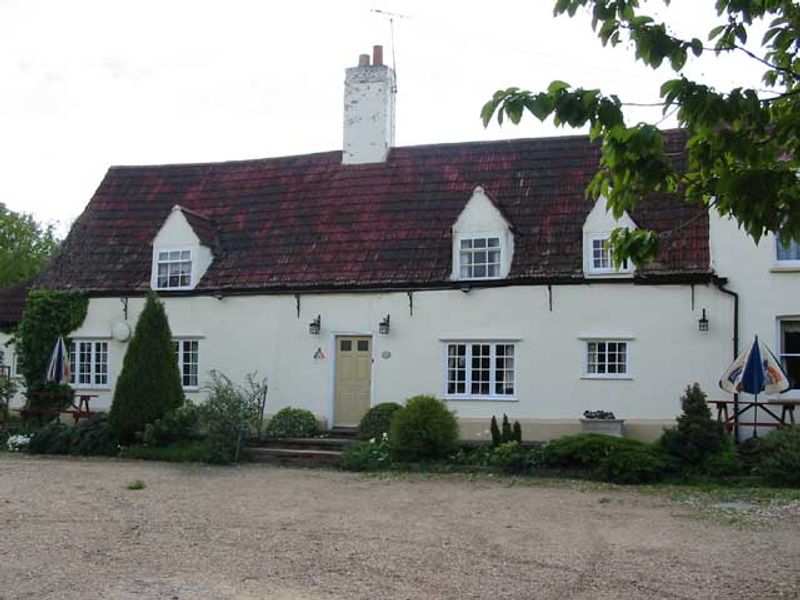 Swan - Offord Darcy. (Pub). Published on 06-11-2011 