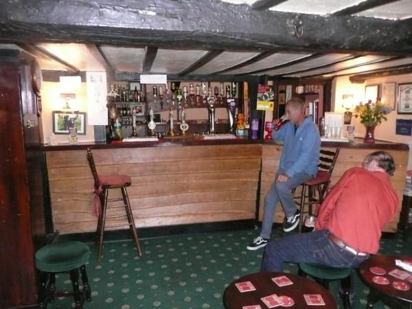 (Pub, Bar, Customers). Published on 01-11-2015