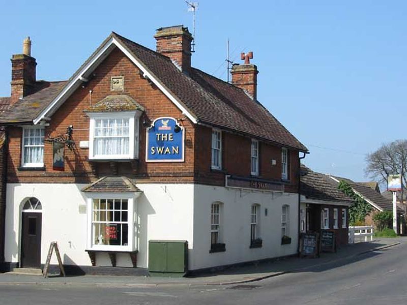 Swan - Offord Cluny. (Pub). Published on 06-11-2011 