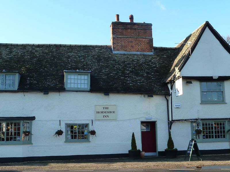 Offord Darcy - Horseshoes. (Pub, External). Published on 13-10-2013 